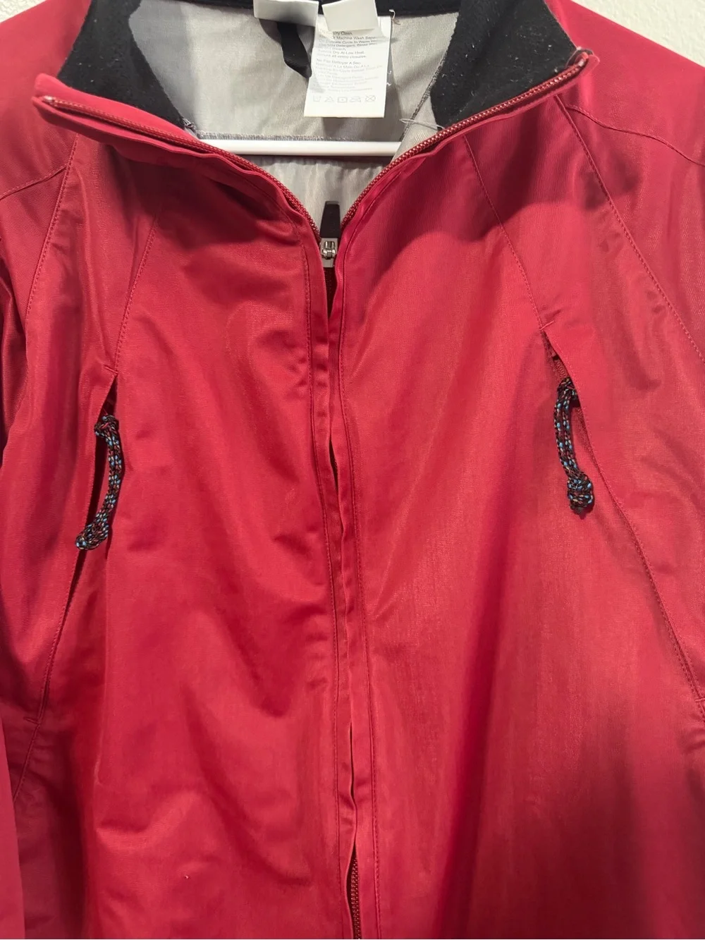 The North Face Men's Red Full-Zip Windbreaker